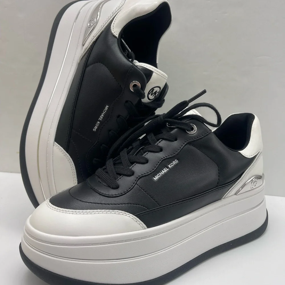 Michael Kors HAYES LACE UP LEATHER 43T4HYFS2L Black/Optic White Platforms